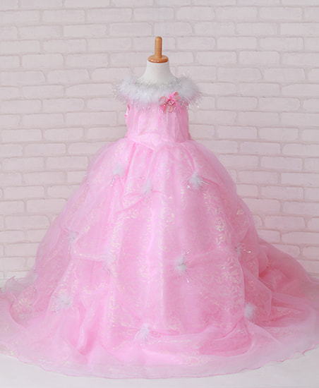 ピンクのロングドレス